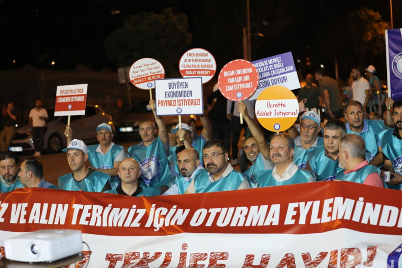 Sağlık-Sen’den 81 ilde '112 dakikalık' oturma eylemi - Resim : 2