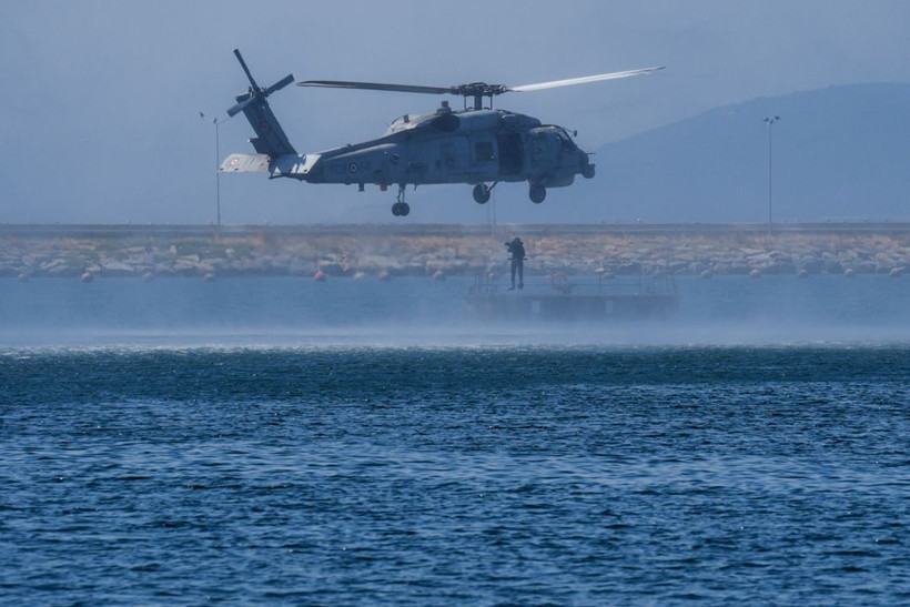 TEKNOFEST Mavi Vatan’a büyük ilgi: SAT ve SAS komutanlıklarının gösterisi nefes kesen anlara sahne oldu - Resim: 9