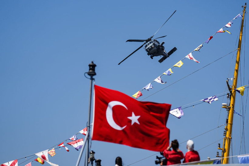 TEKNOFEST Mavi Vatan’a büyük ilgi: SAT ve SAS komutanlıklarının gösterisi nefes kesen anlara sahne oldu - Resim: 4