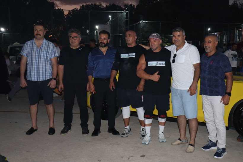 Bu nasıl güç! Türk sporcular 1,7 tonluk aracı kaldırdı, bana mısın demedi! - Resim: 5