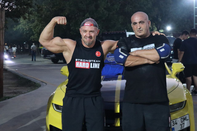 Bu nasıl güç! Türk sporcular 1,7 tonluk aracı kaldırdı, bana mısın demedi! - Resim: 4