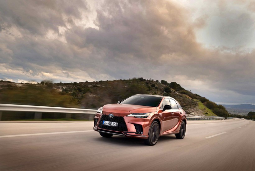 Lexus Premium, RX yeni nesliyle Türkiye'de! - Resim : 2