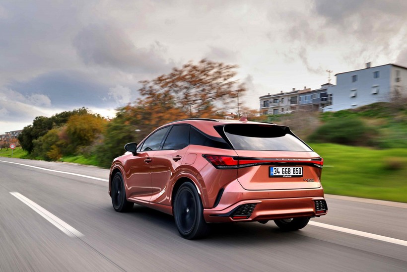 Lexus Premium, RX yeni nesliyle Türkiye'de! - Resim : 1