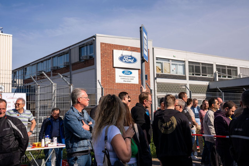 Ford'un Avrupa'daki merkezinde işçiler greve başladı! Üretim durma noktasına geldi - Resim: 2