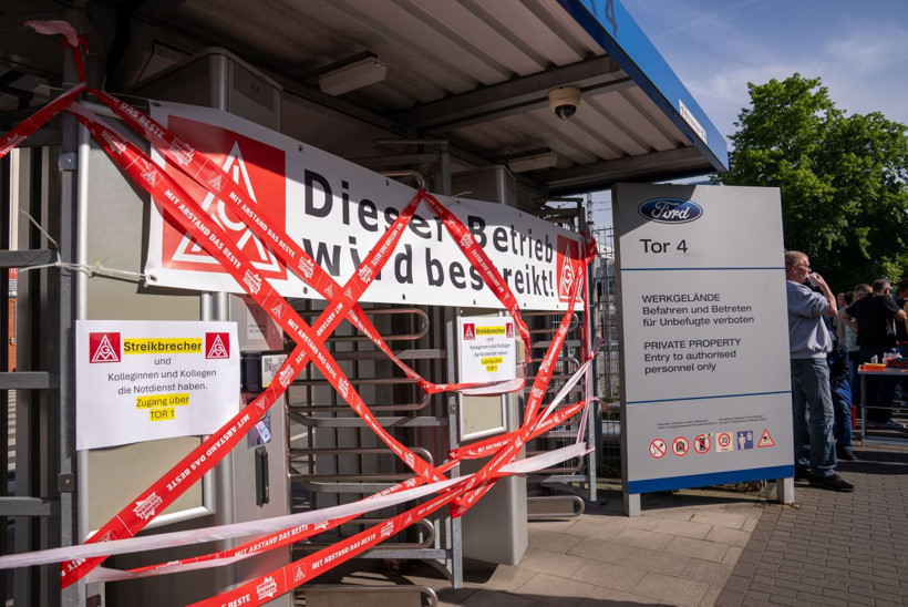 Ford'un Avrupa'daki merkezinde işçiler greve başladı! Üretim durma noktasına geldi - Resim: 1