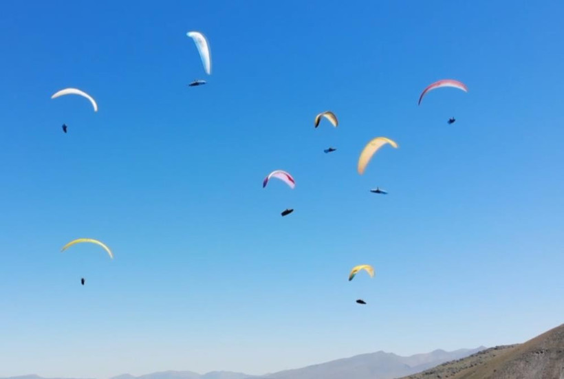 Dünya Kupası'nda facia: Paraşüt pilotu Hasan Dağı'ndan düşerek hayatını kaybetti - Resim : 1