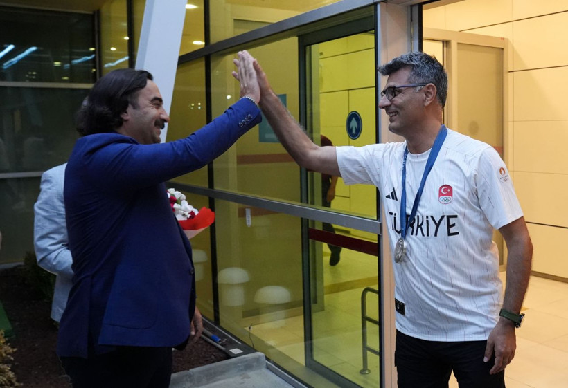 Yusuf Dikeç Türkiye'ye döndü, ayağının tozuyla hedefi çizdi: 2028'e kadar durmak yok - Resim: 1