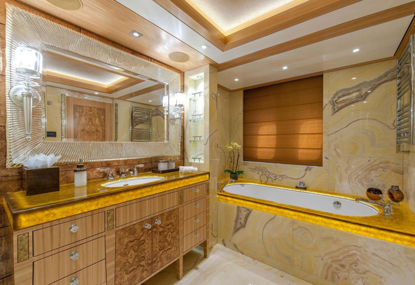 Fethiye Ölüdeniz'e demirledi! Suudi prense ait yatın haftalık kirası dudak uçuklattı - Resim: 15