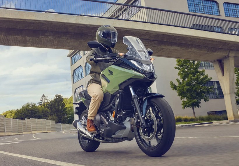 Honda'nın XL750 Transalp, NC750X ve X-ADV modellerinin özellikleri ve fiyatı ne kadar? - Resim : 1