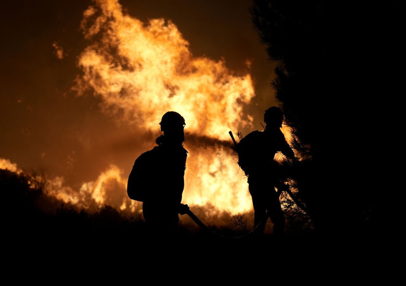 Çeşme’de büyük yangın! Alevler yükseliyor: İzmir-Çeşme Otoyolu trafiğe kapatıldı - Resim: 13