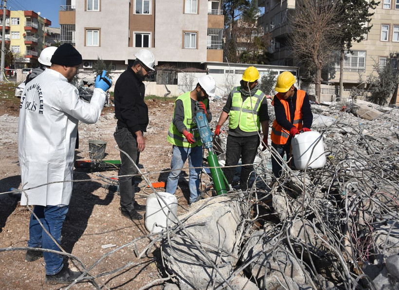 Savcılık harekete geçti: Yıkılan binalardan örnek alındı - Resim: 1