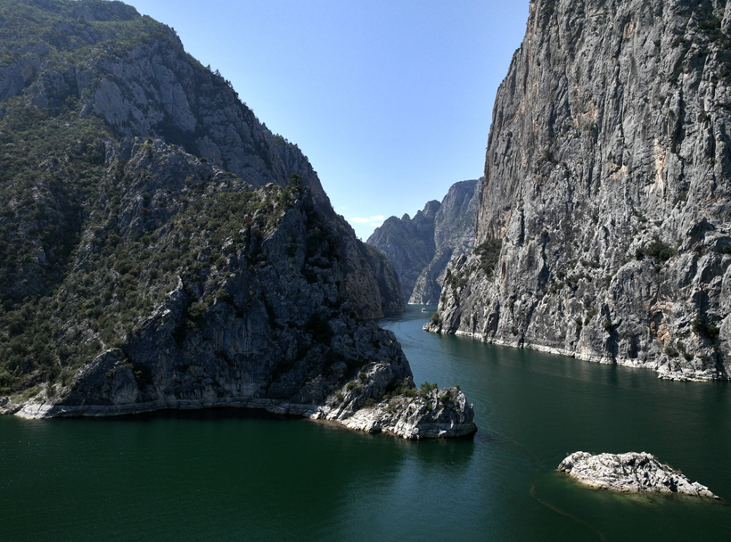 Şahinkaya Kanyonu doğa tutkunlarını ağırlamaya devam ediyor - Resim : 1