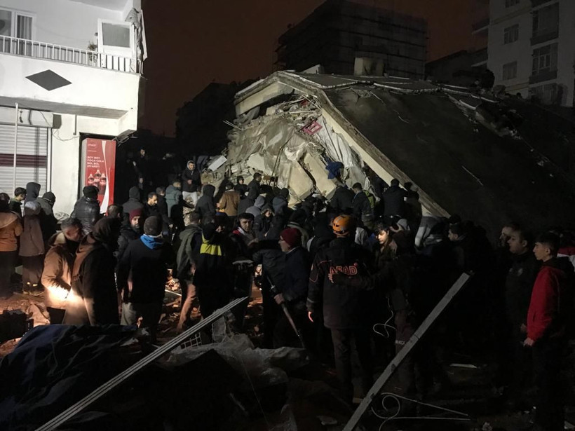 17 Ağustos'tan bu yana yaşadığımız en büyük deprem: Kahramanmaraş ve çevre illerde yıkım var - Resim: 7