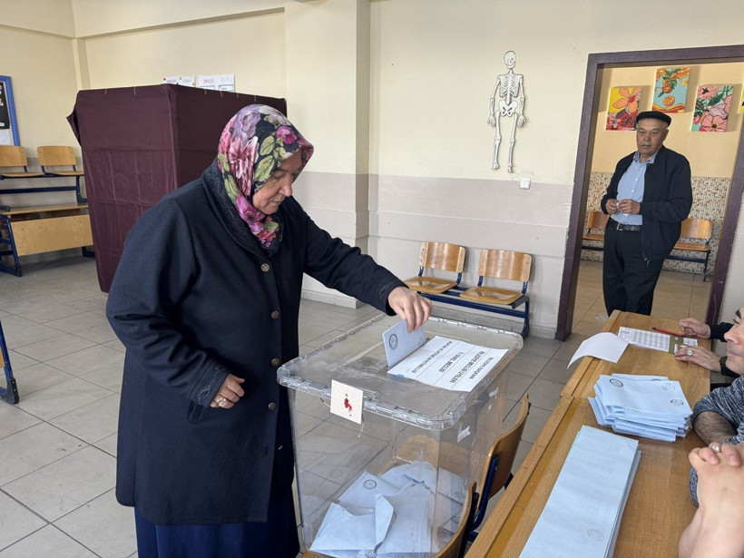 Milyonlar sandıkta... Yurttan seçim manzaraları... - Resim: 7