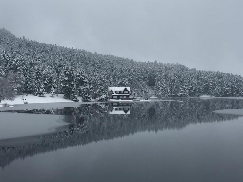 Gölcük Gölü kısmen buz tuttu - Resim : 1
