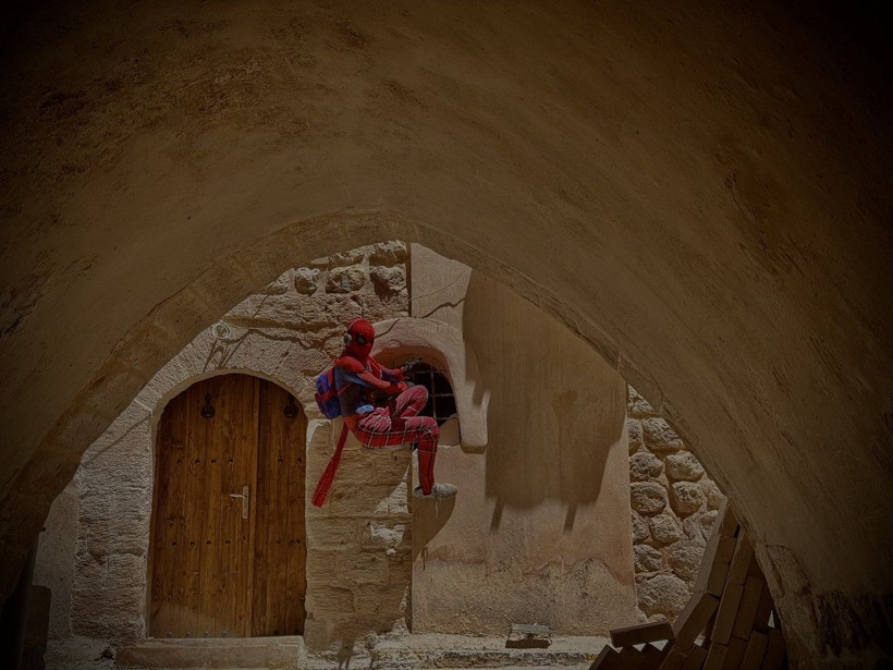 Yerli örümcek adamın Kurban Bayramı'nda durağı Mardin oldu - Resim: 1