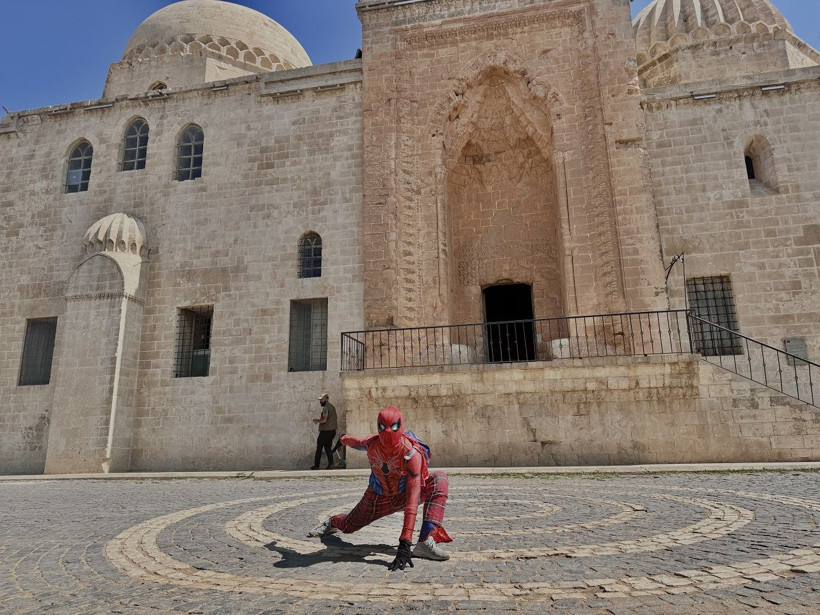 Yerli örümcek adamın Kurban Bayramı'nda durağı Mardin oldu - Resim: 6