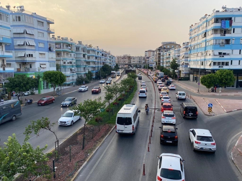 Antalyalıları çıldırtan trafik sorununun nedeni ortaya çıktı! - Resim : 2