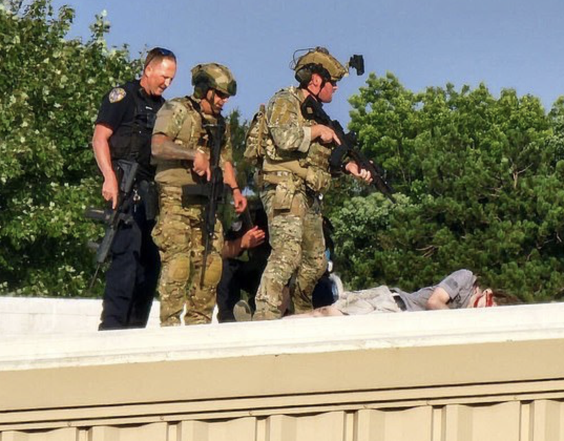 Son Dakika: Donald Trump'a suikast girişimi! Saldırganın kimliği belli oldu: Thomas Matthew Crooks - Resim : 1