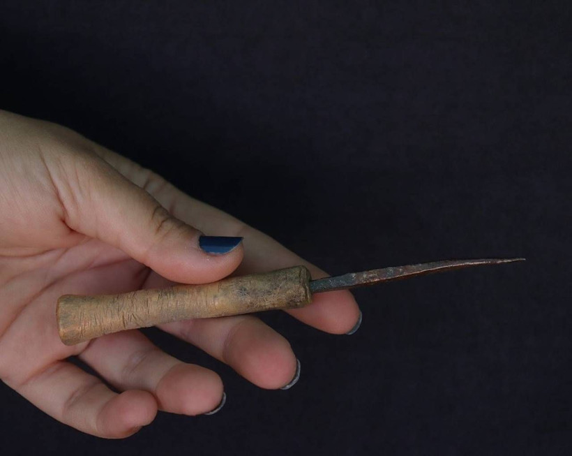 Tavşanlı Höyük'te 3 bin 200 yıllık objeler keşfedildi! Yangın sayesinde korunmuşlar - Resim: 6