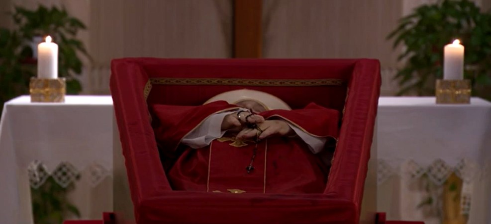 Papa Franciscus'un açık tabut görüntüleri paylaşıldı - Resim: 4