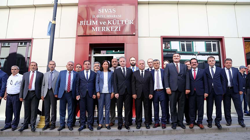 Sivas olaylarının 25. yılında hayatını kaybedenler anılıyor - Resim : 2