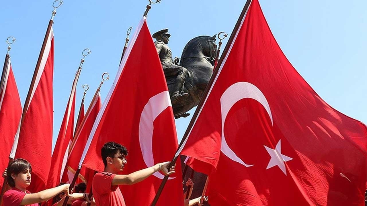 19 Mayıs'ta (yarın) okullar tatil mi? 19 Mayıs resmi tatil mi?