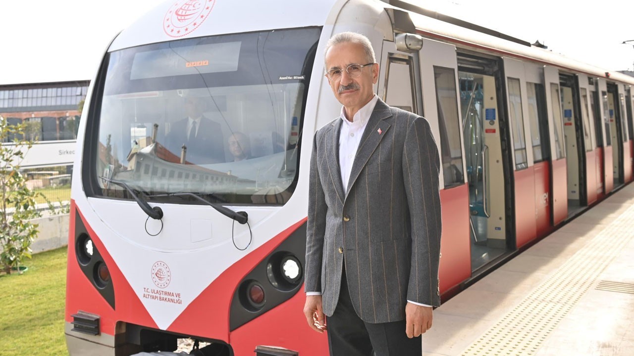 Bakan Uraloğlu: 19 Mayıs?ta Ankara, İstanbul Ve İzmir'de Bakanlığa bağlı kent içi raylı sistem hatları ücretsiz olacak