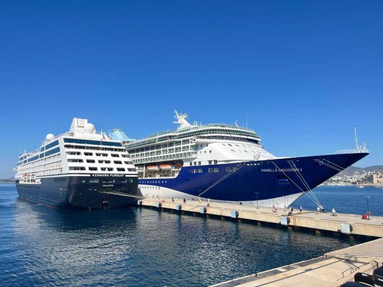 Bodrum’a iki kruvaziyerle 2 bin 600’ün üzerinde turist geldi