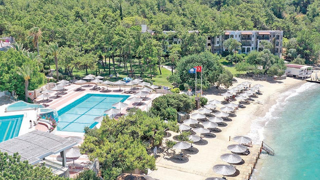 Deniz kıyısında sıfır atık tatil