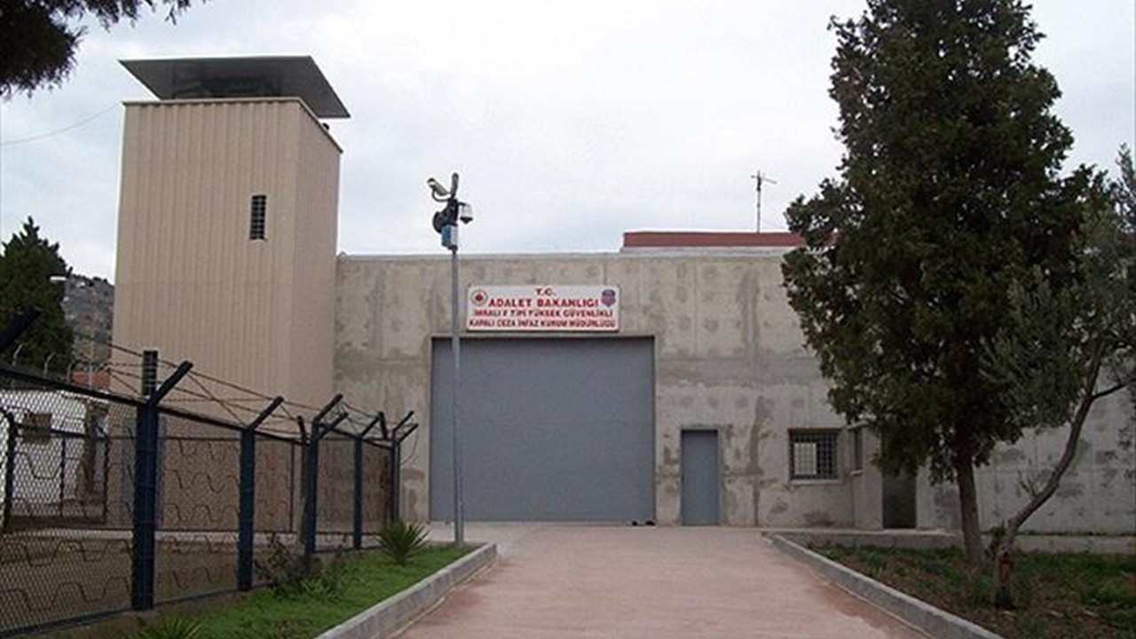 Son dakika: DEM heyeti, komisyon görüşmelerinin ardından ilk kez İmralı'ya gidiyor