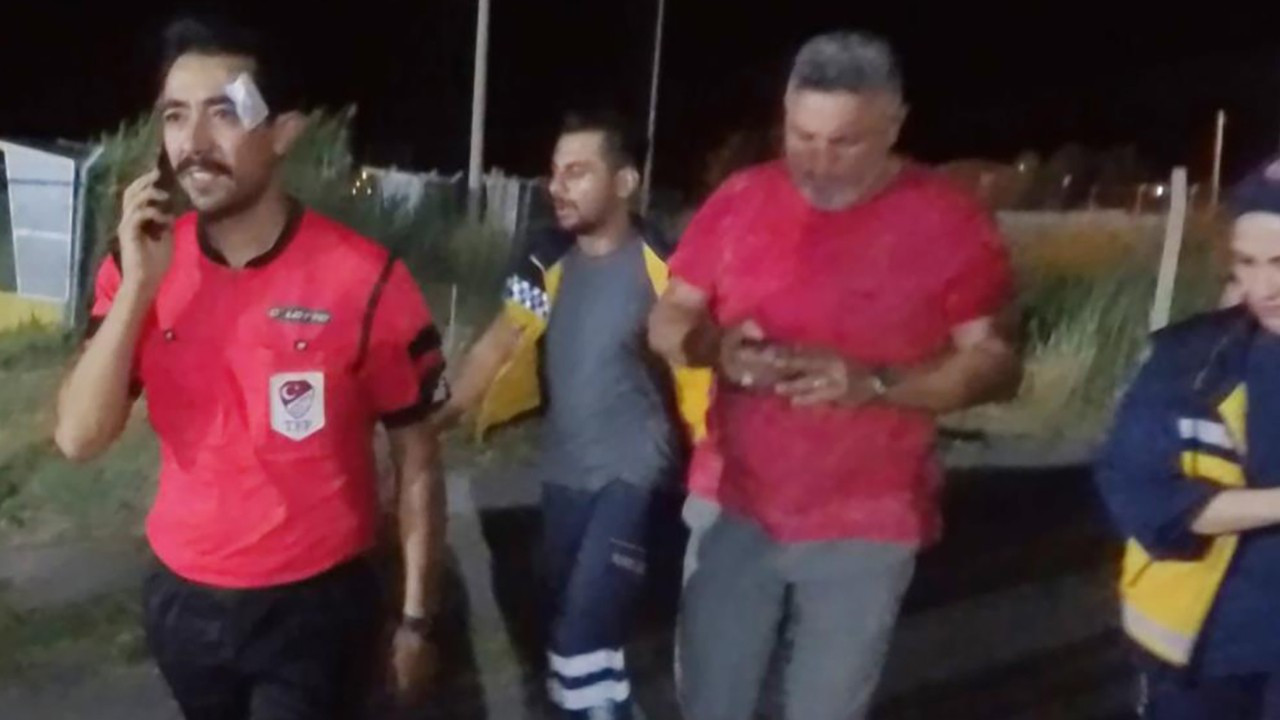 Kırmızı kart gösteren hakeme ölümüne dayak