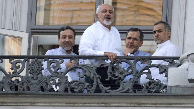 150712085706_iran_nuclear_vienna_zarif_640x360_afp_nocredit.jpg