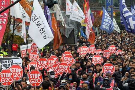 G-20 karşıtları sokakta - Resim : 1