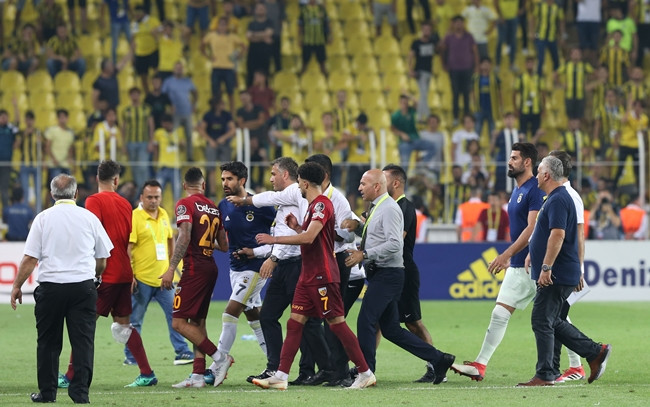 Fenerbahçe üst üste üçüncü kez mağlup - Resim : 2