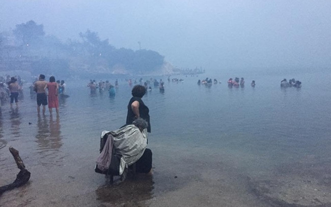 Atina'daki yangında ölenlerin sayısı 60'ı aştı - Resim : 2