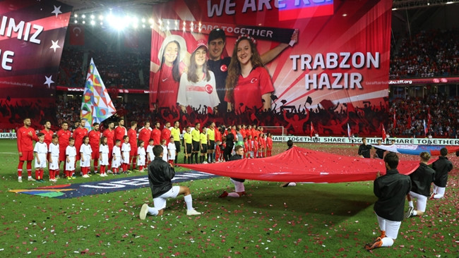 Milliler evinde Rusya'ya 2-1 kaybetti - Resim : 1