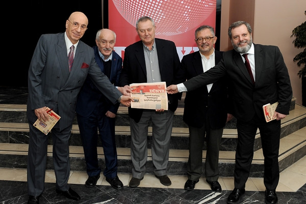 Eseri DÜNYA ile ekonomide bir çığır açtı - Resim : 1