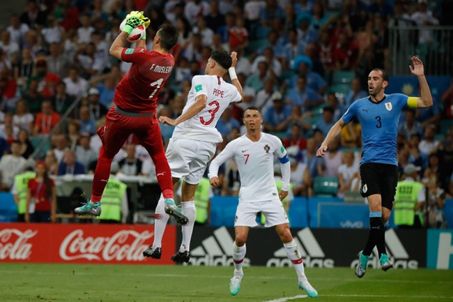 Uruguay ile Fransa çeyrek finalde eşleşti - Resim : 1