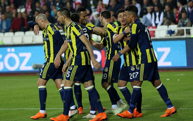 Fenerbahçe'den kritik galibiyet - Resim : 1