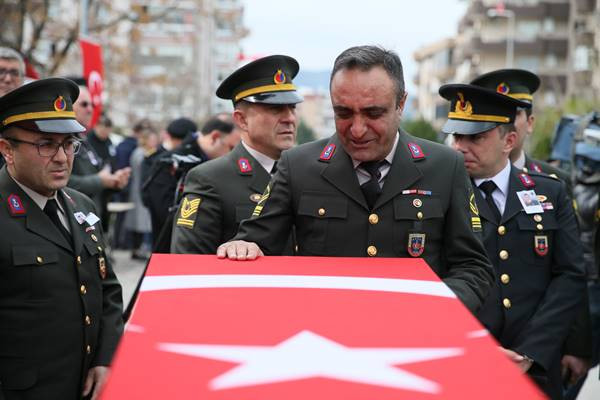 Afrin şehitlerine veda - Resim : 2