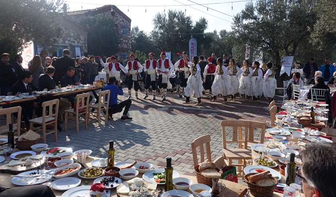 Akhisar'ın g&uuml;ndemi zeytinyağı - Resim : 3