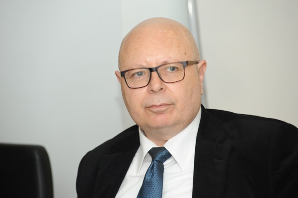 Eseri DÜNYA ile ekonomide bir çığır açtı - Resim : 17