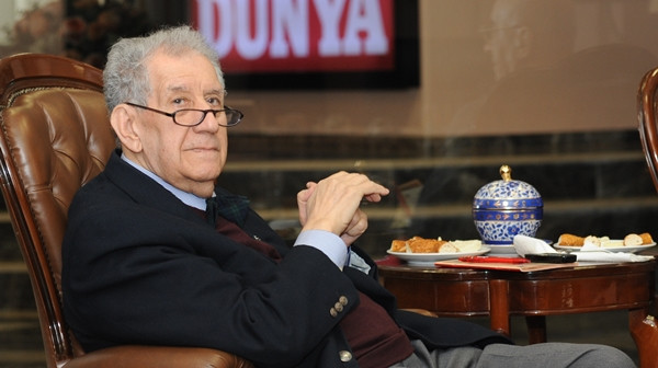 Eseri DÜNYA ile ekonomide bir çığır açtı - Resim : 11