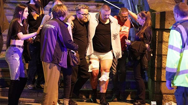 İngiltere'de patlama: 22 ölü, 59 yaralı - Resim : 2