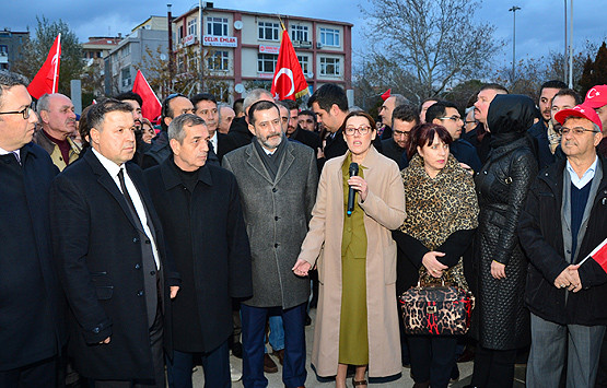 İstanbul'daki terör saldırısına meydanlardan tepki - Resim : 5