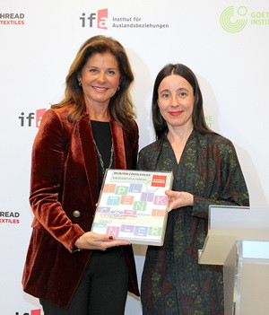 "İplikten Çözülenler: Tekstilde Küresel Anlatılar" - Resim : 2