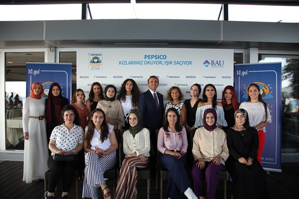 “Şirketimizin yüzde 65’i Y kuşağı. Biz yöneticilere neler yapmamız gerektiğini onlar söylüyorlar” - Resim : 5