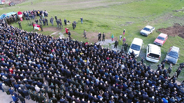 Dicle şehitleri uğurlandı - Resim : 1