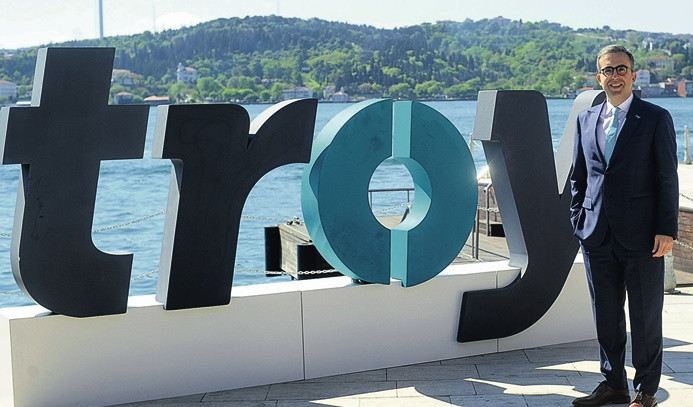 'Hedefimiz 23 milyon kişinin ilk kartı olmak' - Resim : 1